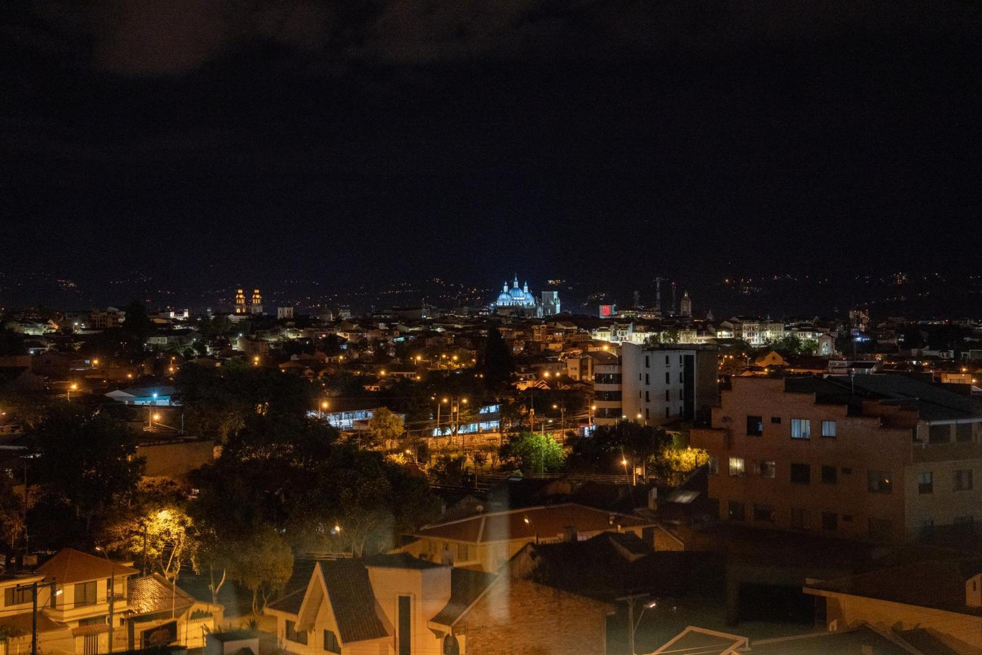 Spectacular Flat,3 Bedrooms, Central, Terrace, Free Parking Cuenca Exterior foto