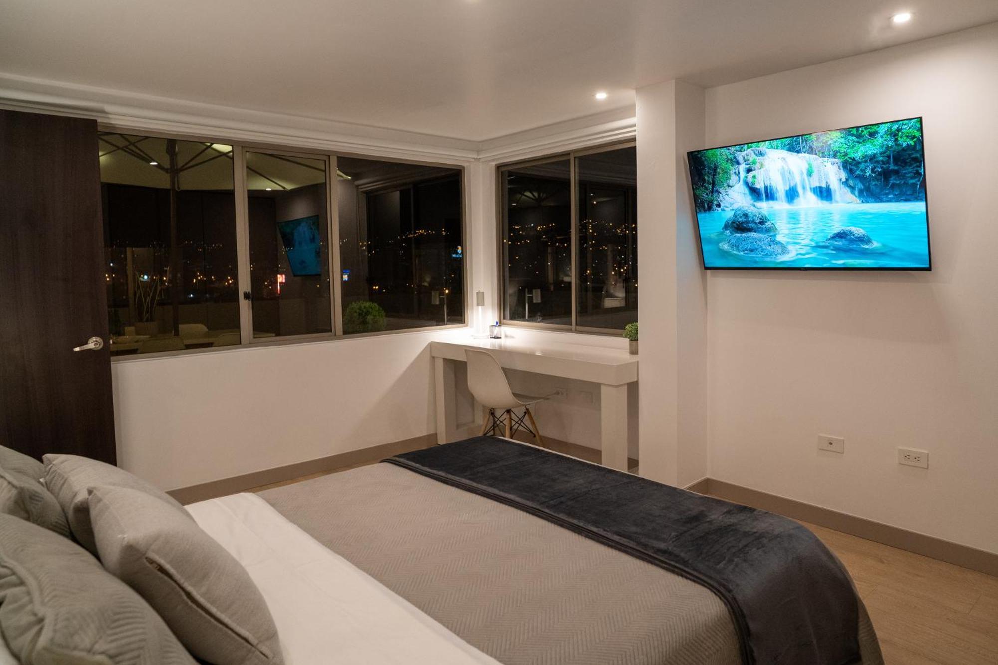 Spectacular Flat,3 Bedrooms, Central, Terrace, Free Parking Cuenca Exterior foto